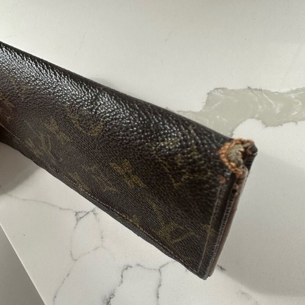 Vintage Louis Vuitton Monogram Sarah Wallet - Picture 11 of 14